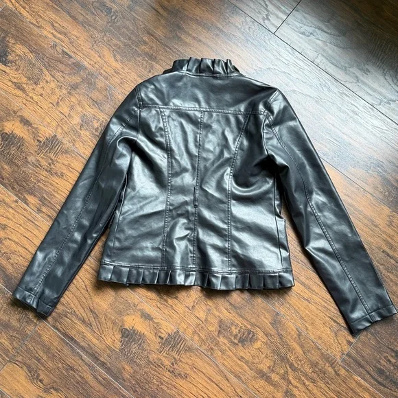 Dollhouse Culture black size medium jacked (Q7) - Picture 5 of 5